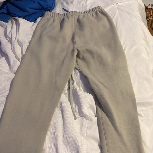 Fear of God Essentials Sweatpants color: pistachio - Picture 4 of 4